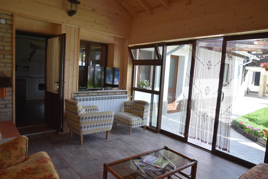 Guest House Zlateya Madara Eksteriør billede