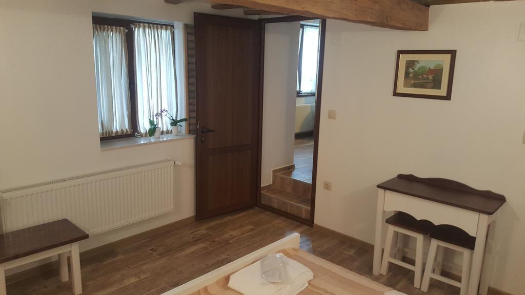 Guest House Zlateya Madara Eksteriør billede
